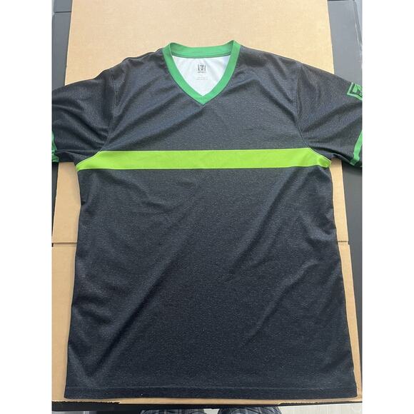 7 Eleven Apparel Large Adult Gray Green Short Sleeve V Neck Uniform Shirt Mens - Picture 1 of 7
